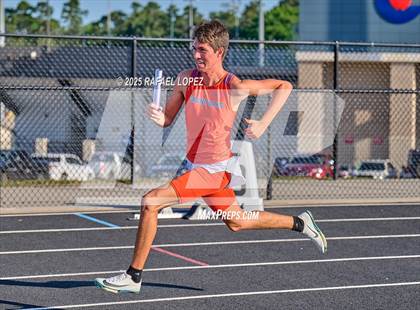 Thumbnail 3 in UIL 6A Track & Field Area 13&14 (4x400M) photogallery.
