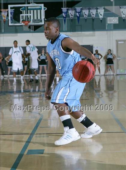 Thumbnail 2 in Burbank @ Sheldon (Husky Classic) photogallery.