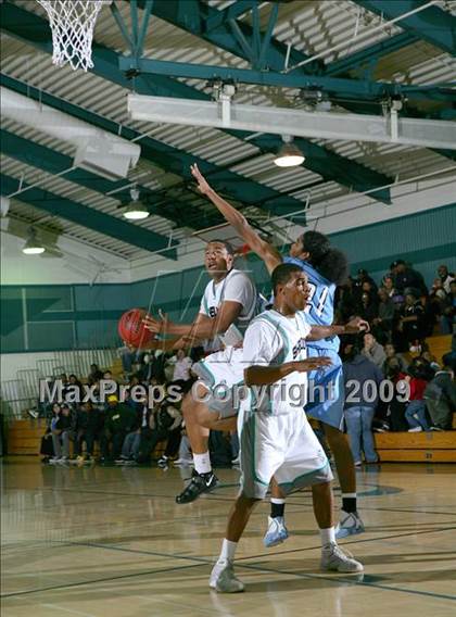 Thumbnail 3 in Burbank @ Sheldon (Husky Classic) photogallery.