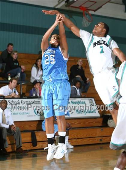 Thumbnail 1 in Burbank @ Sheldon (Husky Classic) photogallery.