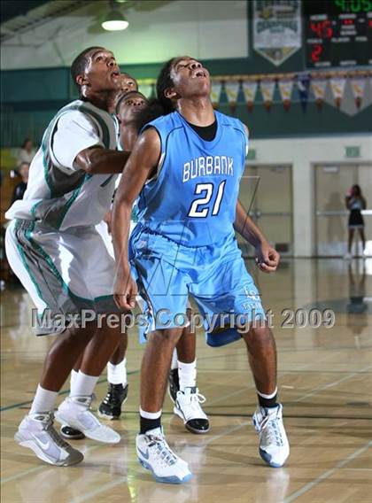 Thumbnail 3 in Burbank @ Sheldon (Husky Classic) photogallery.