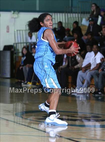Thumbnail 3 in Burbank @ Sheldon (Husky Classic) photogallery.