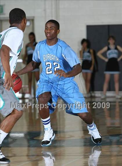 Thumbnail 2 in Burbank @ Sheldon (Husky Classic) photogallery.