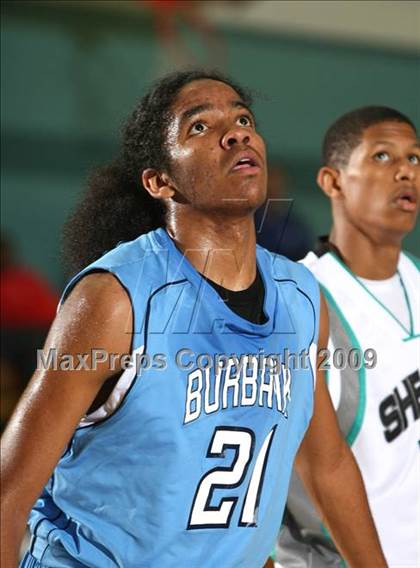 Thumbnail 2 in Burbank @ Sheldon (Husky Classic) photogallery.
