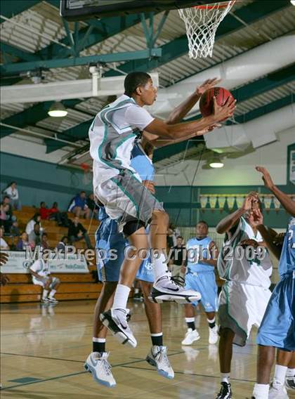 Thumbnail 1 in Burbank @ Sheldon (Husky Classic) photogallery.
