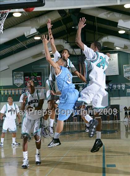 Thumbnail 1 in Burbank @ Sheldon (Husky Classic) photogallery.