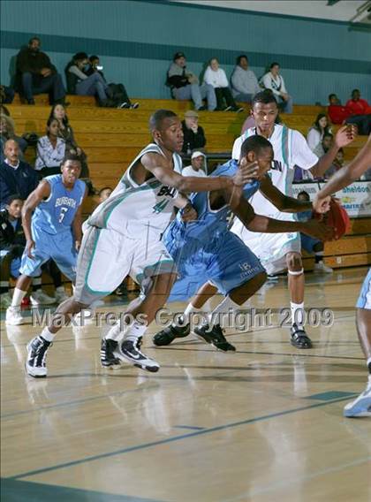 Thumbnail 1 in Burbank @ Sheldon (Husky Classic) photogallery.