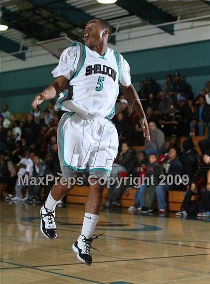 Thumbnail 2 in Burbank @ Sheldon (Husky Classic) photogallery.