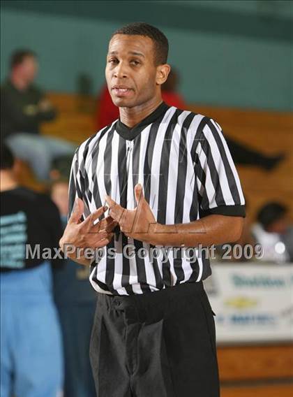 Thumbnail 2 in Burbank @ Sheldon (Husky Classic) photogallery.