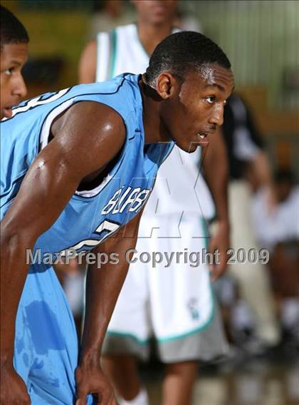 Thumbnail 1 in Burbank @ Sheldon (Husky Classic) photogallery.