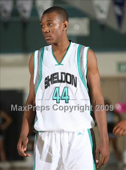 Thumbnail 3 in Burbank @ Sheldon (Husky Classic) photogallery.