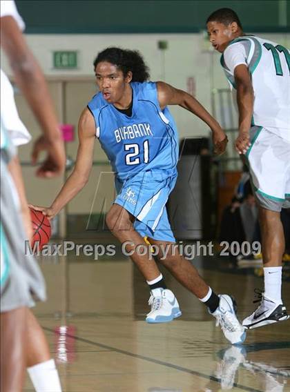 Thumbnail 2 in Burbank @ Sheldon (Husky Classic) photogallery.