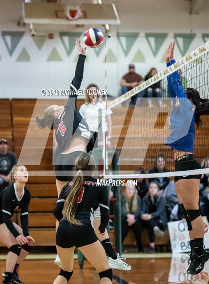 Thumbnail 2 in Hamilton vs. Quincy (NSCIF D5 Final) photogallery.