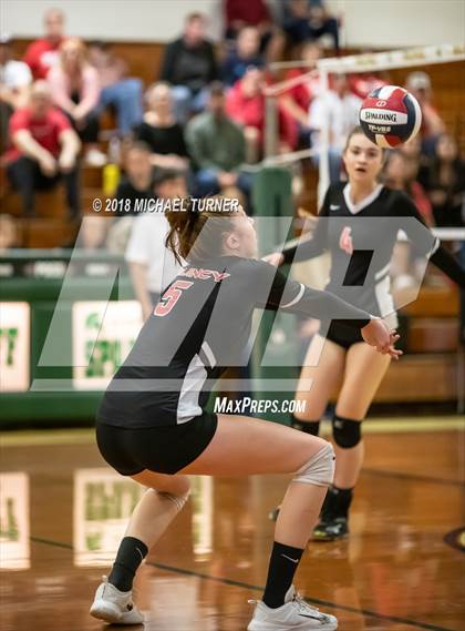 Thumbnail 1 in Hamilton vs. Quincy (NSCIF D5 Final) photogallery.