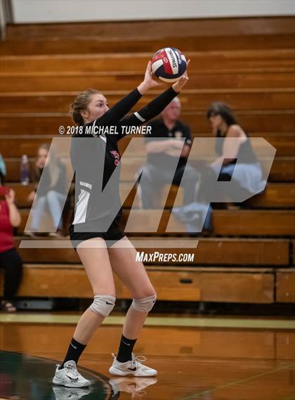 Thumbnail 2 in Hamilton vs. Quincy (NSCIF D5 Final) photogallery.