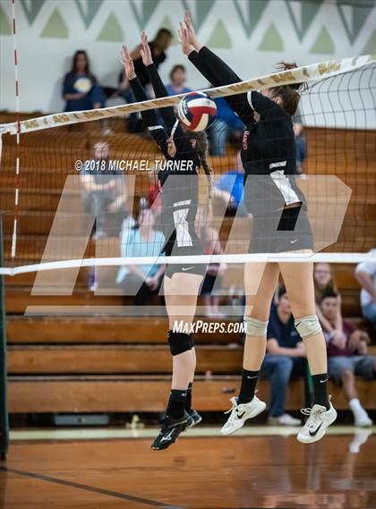Thumbnail 3 in Hamilton vs. Quincy (NSCIF D5 Final) photogallery.