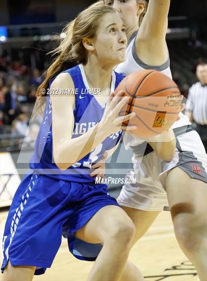 Thumbnail 3 in Highlands vs Dixie (9th Region quarterfinals) photogallery.
