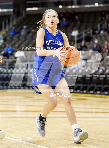 Thumbnail 1 in Highlands vs Dixie (9th Region quarterfinals) photogallery.