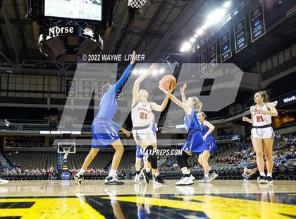 Thumbnail 1 in Highlands vs Dixie (9th Region quarterfinals) photogallery.