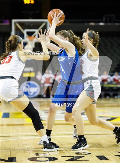Thumbnail 1 in Highlands vs Dixie (9th Region quarterfinals) photogallery.