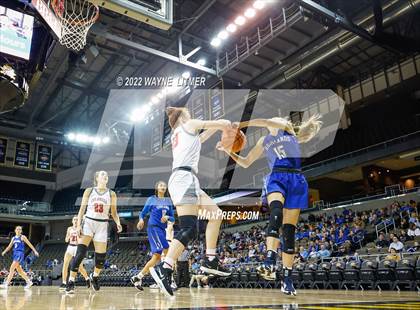 Thumbnail 1 in Highlands vs Dixie (9th Region quarterfinals) photogallery.