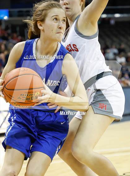 Thumbnail 1 in Highlands vs Dixie (9th Region quarterfinals) photogallery.