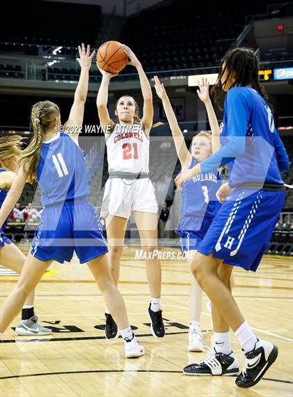 Thumbnail 3 in Highlands vs Dixie (9th Region quarterfinals) photogallery.