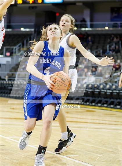 Thumbnail 2 in Highlands vs Dixie (9th Region quarterfinals) photogallery.