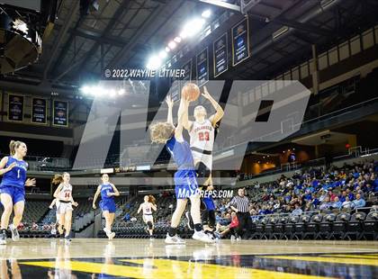 Thumbnail 2 in Highlands vs Dixie (9th Region quarterfinals) photogallery.