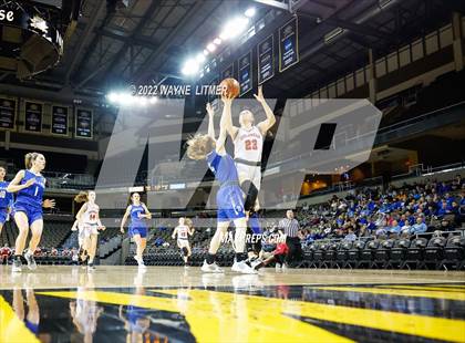 Thumbnail 3 in Highlands vs Dixie (9th Region quarterfinals) photogallery.