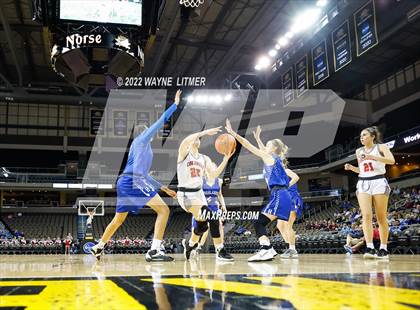 Thumbnail 2 in Highlands vs Dixie (9th Region quarterfinals) photogallery.