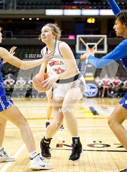 Thumbnail 3 in Highlands vs Dixie (9th Region quarterfinals) photogallery.