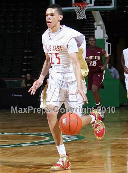 Thumbnail 1 in Half Hollow Hills West @ Christ the King (PrimeTime Shootout) photogallery.