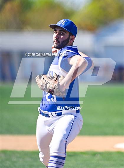 Thumbnail 1 in Holmdel @ Manasquan photogallery.