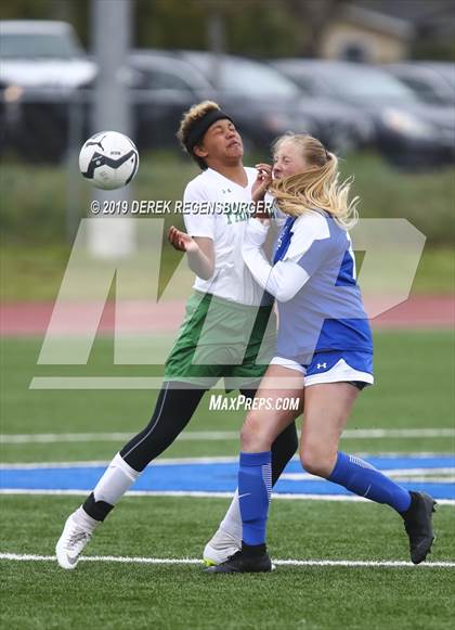 Thumbnail 2 in Delta vs Peak to Peak (CHSAA 3A 1st Round) photogallery.