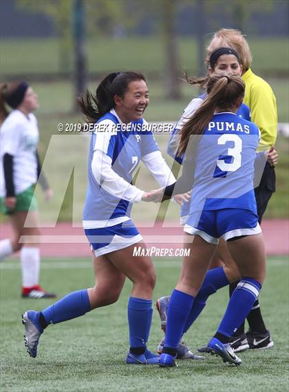 Thumbnail 3 in Delta vs Peak to Peak (CHSAA 3A 1st Round) photogallery.