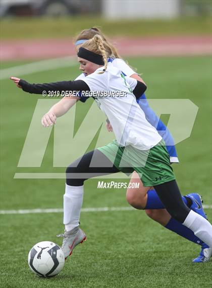 Thumbnail 1 in Delta vs Peak to Peak (CHSAA 3A 1st Round) photogallery.