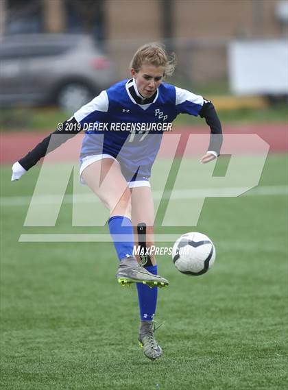 Thumbnail 3 in Delta vs Peak to Peak (CHSAA 3A 1st Round) photogallery.