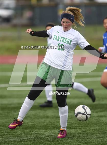 Thumbnail 1 in Delta vs Peak to Peak (CHSAA 3A 1st Round) photogallery.