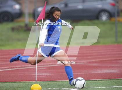 Thumbnail 3 in Delta vs Peak to Peak (CHSAA 3A 1st Round) photogallery.