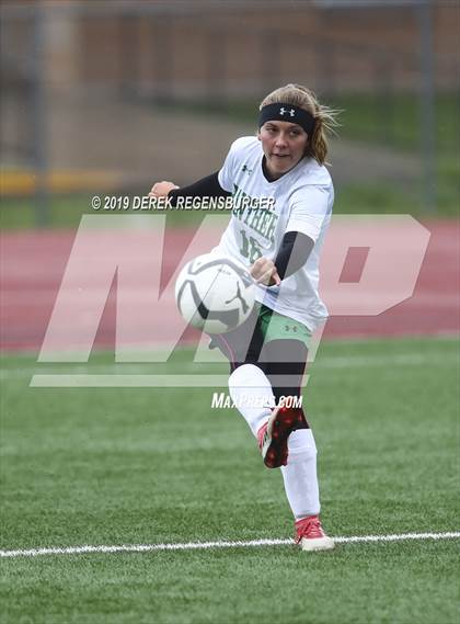 Thumbnail 2 in Delta vs Peak to Peak (CHSAA 3A 1st Round) photogallery.