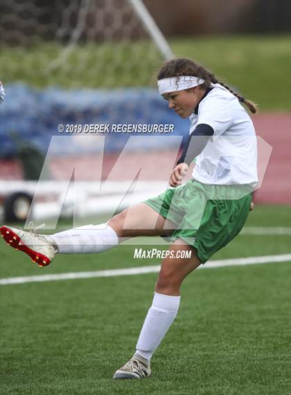 Thumbnail 2 in Delta vs Peak to Peak (CHSAA 3A 1st Round) photogallery.