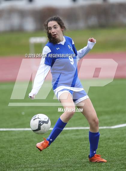 Thumbnail 2 in Delta vs Peak to Peak (CHSAA 3A 1st Round) photogallery.