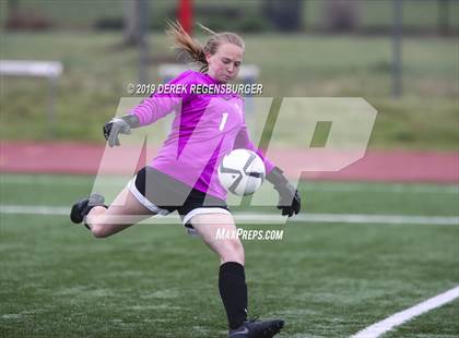 Thumbnail 3 in Delta vs Peak to Peak (CHSAA 3A 1st Round) photogallery.