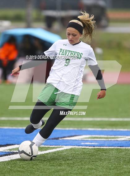 Thumbnail 1 in Delta vs Peak to Peak (CHSAA 3A 1st Round) photogallery.