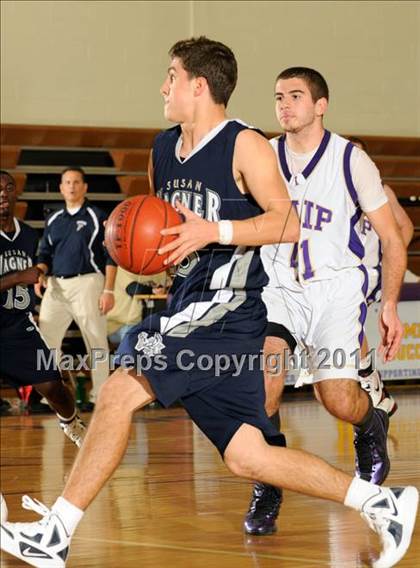 Thumbnail 3 in Wagner vs. Islip (2011 Holiday Tournament) photogallery.