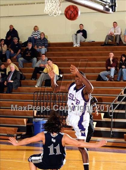 Thumbnail 2 in Wagner vs. Islip (2011 Holiday Tournament) photogallery.