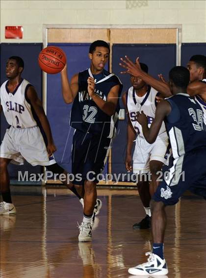 Thumbnail 2 in Wagner vs. Islip (2011 Holiday Tournament) photogallery.