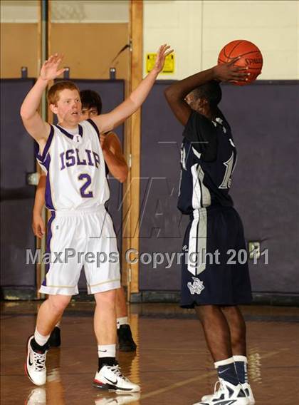 Thumbnail 3 in Wagner vs. Islip (2011 Holiday Tournament) photogallery.
