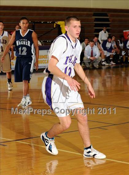 Thumbnail 1 in Wagner vs. Islip (2011 Holiday Tournament) photogallery.